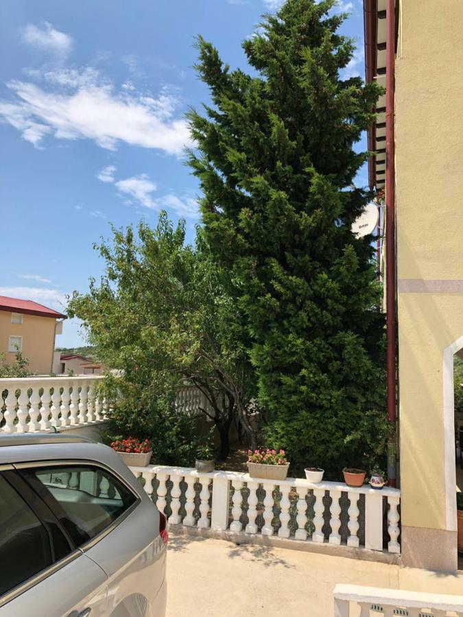 Apartmani Gabi Cesarica Extérieur photo